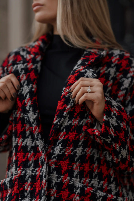 Casaco de Lã Preto e Vermelho